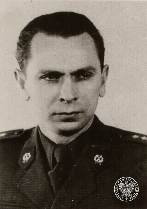 Podpułkownik Michał Goleniewski, ok. 1957 roku. Zdjęcie pochodzące z akt osobowych funkcjonariusza